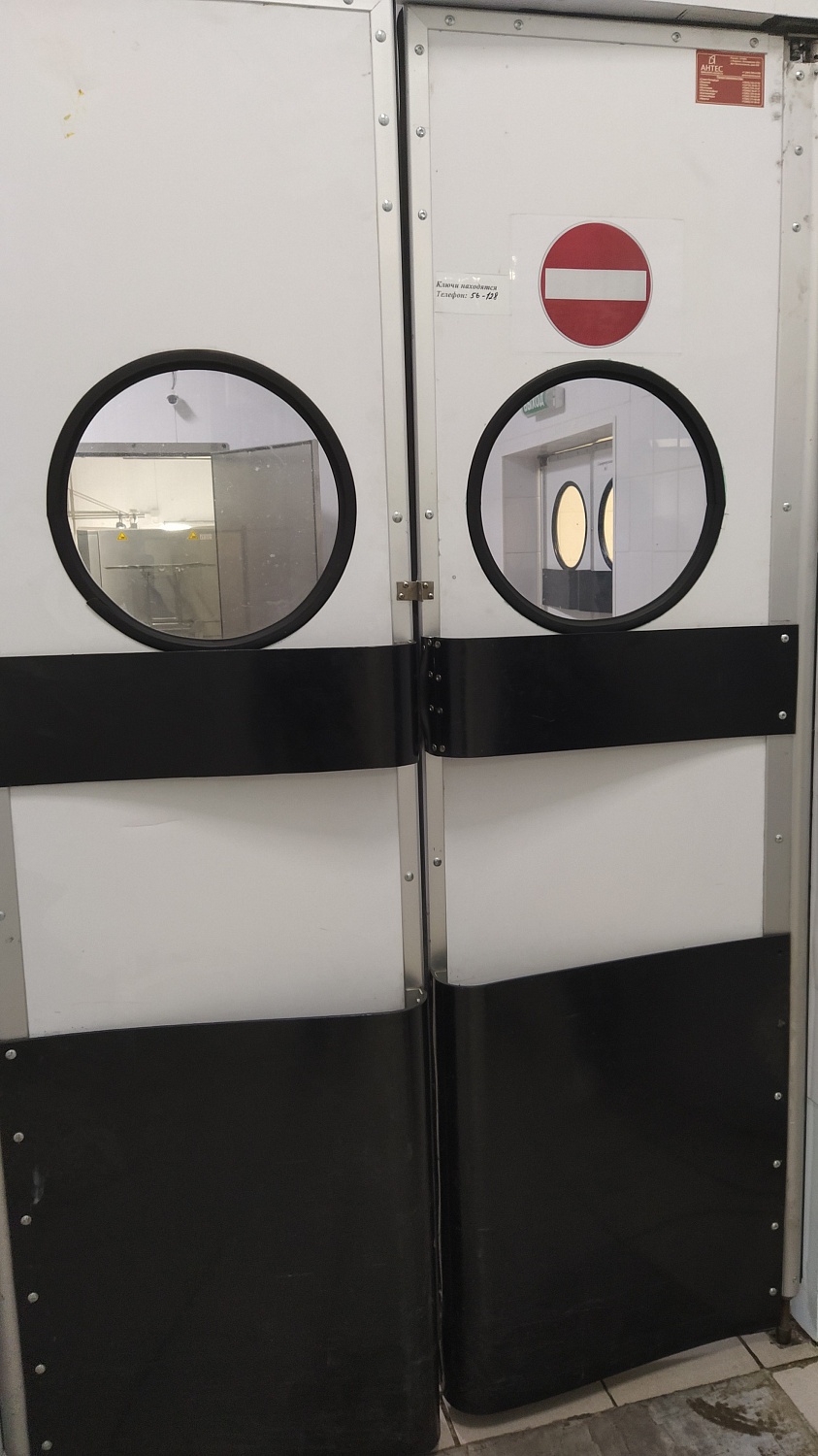 Из сэндвич панелей